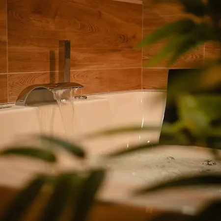 Апартаменты La Canopee, Jungle De Luxe - Jacuzzi Sauna *