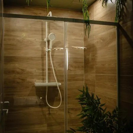 La Canopee, Jungle De Luxe - Jacuzzi Sauna Apartment