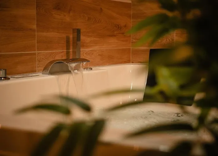 Апартаменты La Canopee, Jungle De Luxe - Jacuzzi Sauna *